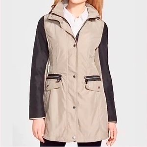 Laundry by Shelli Segal - Rain Jacket / windbreaker with hood